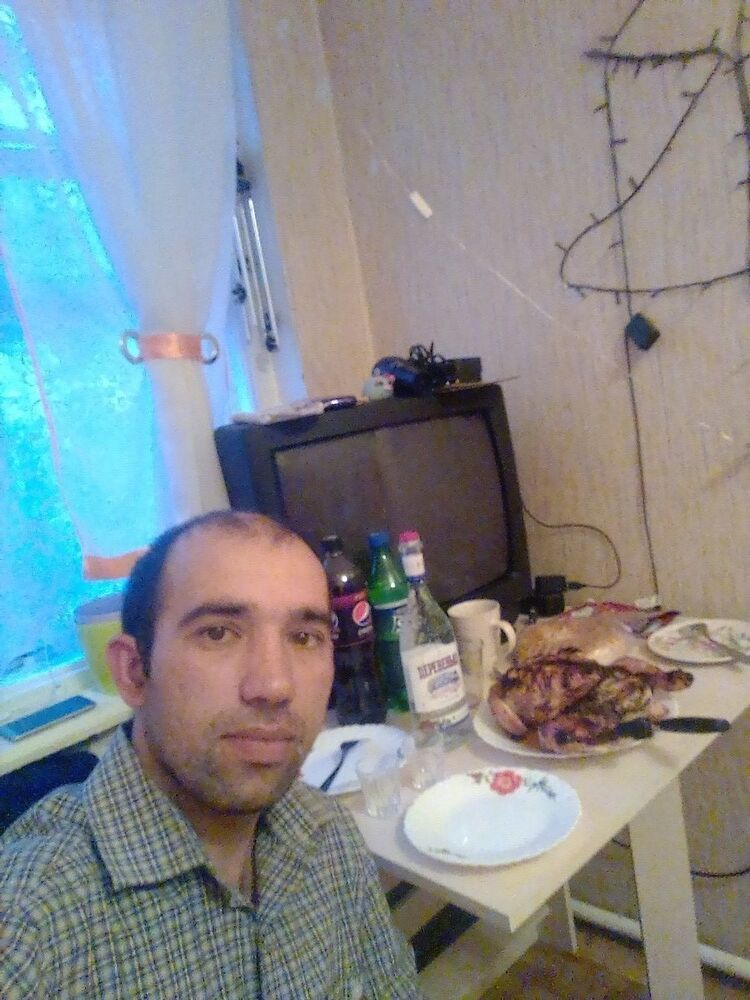  15659822  Ali, 37 ,    