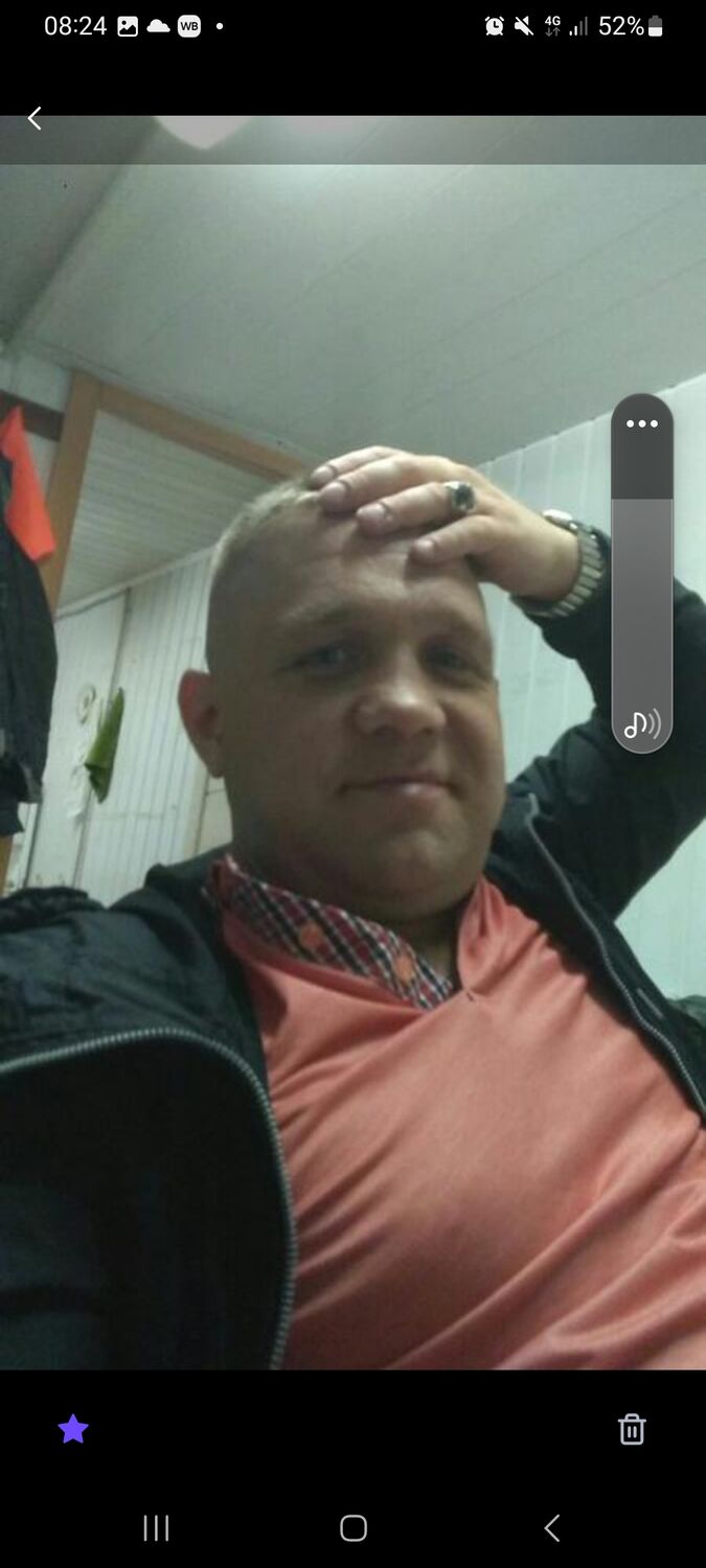  49518882  Anbrei, 36 ,    
