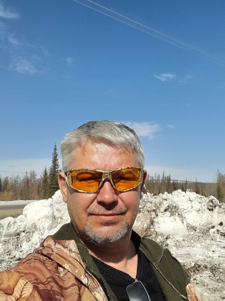  52932622  , 48 ,    