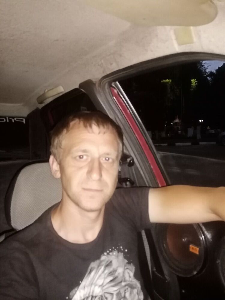  31775352  , 37 ,    