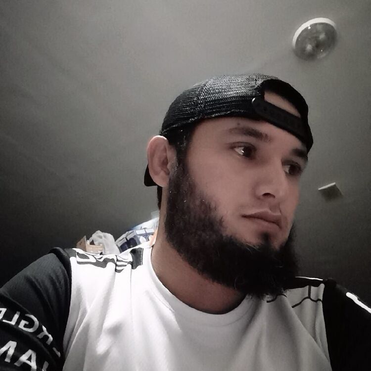  ,   Amir, 31 ,   c 