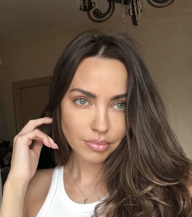  36860832  Yulia, 37 ,    