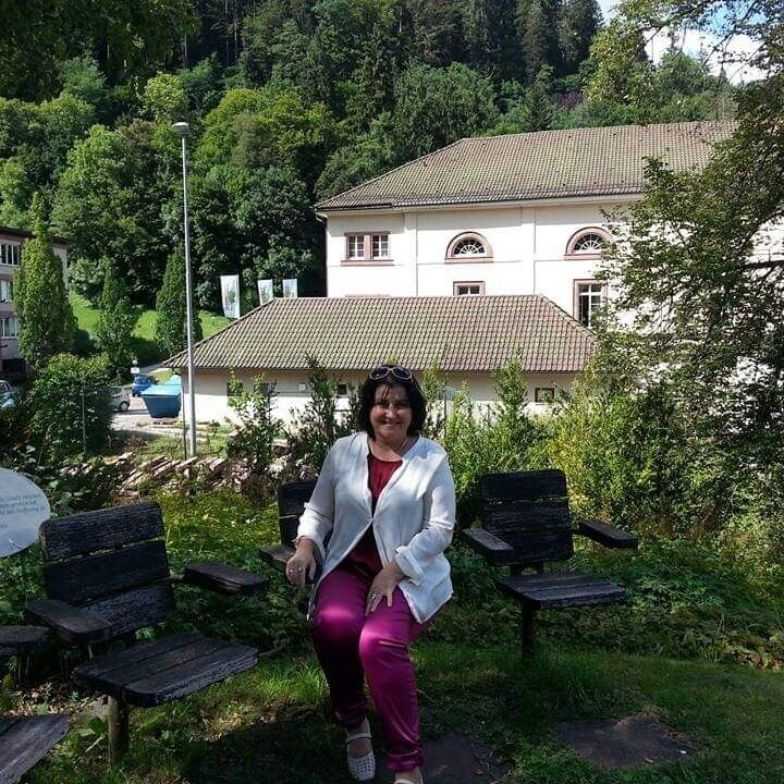  35427342  OLGA, 52 ,    