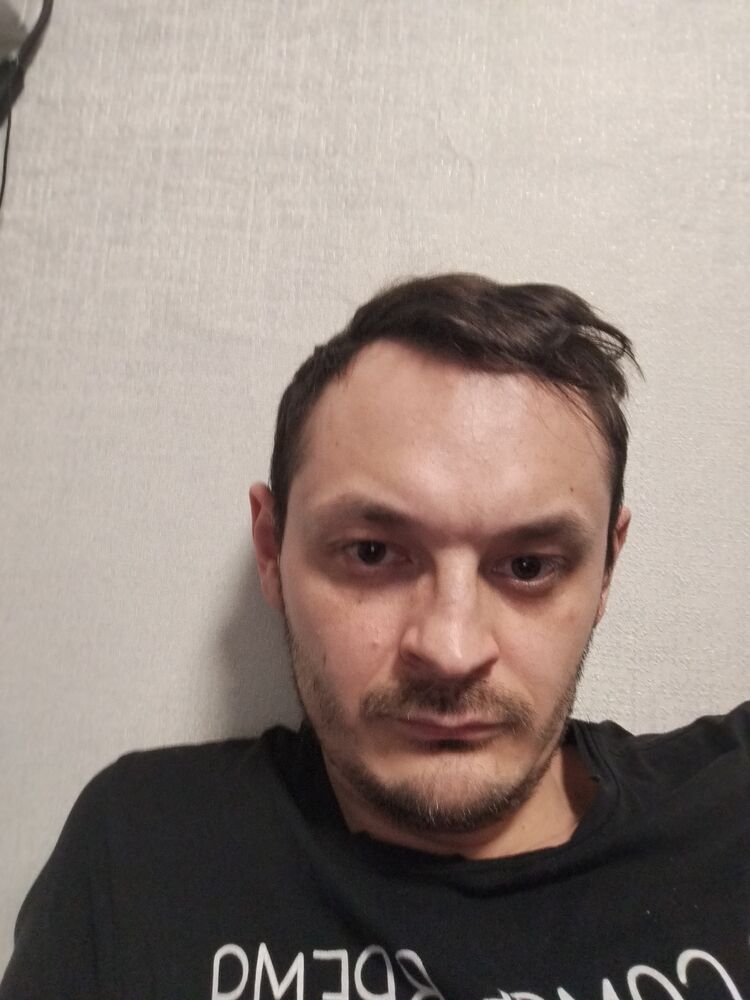  49439022  , 31 ,    