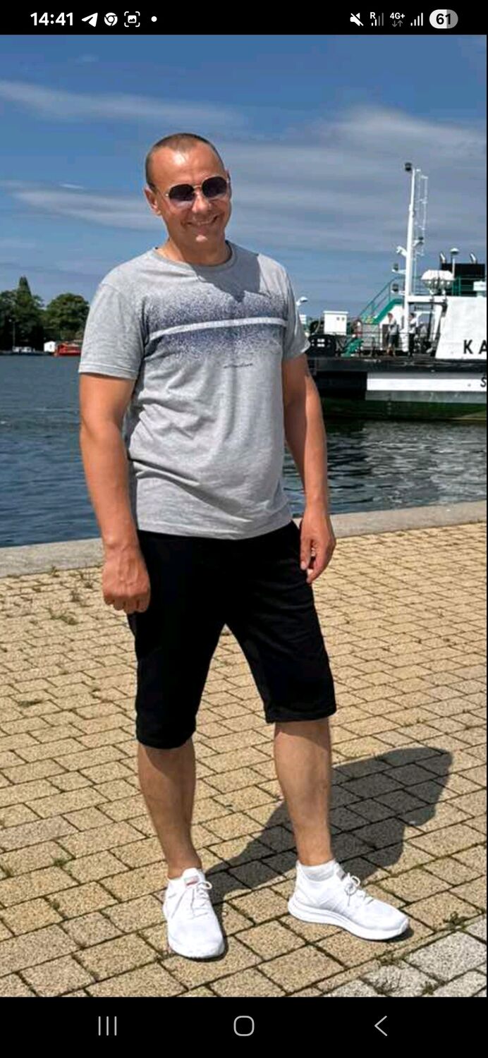  52868572  VOVIK, 43 ,    