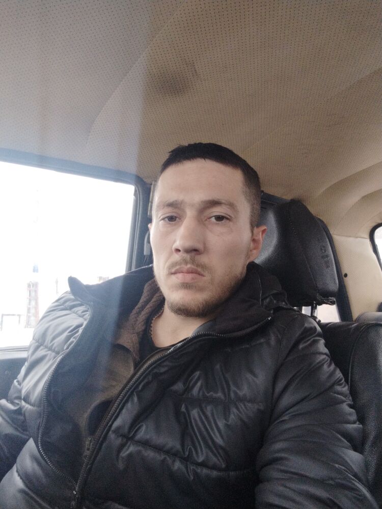  31953372  , 33 ,    