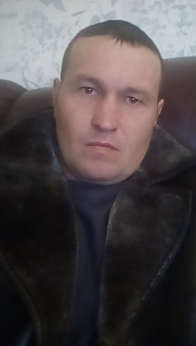  ,   Andrei, 40 ,   ,   , c 