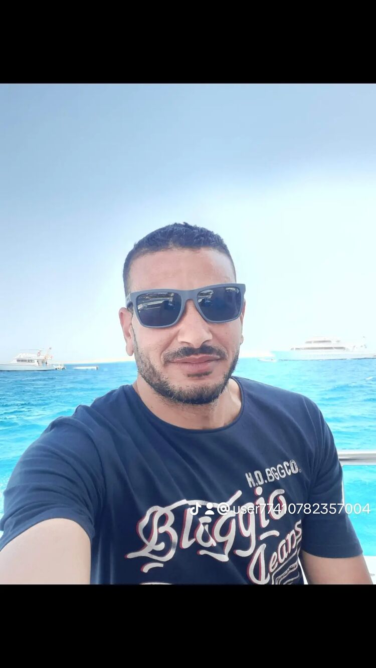  49049742  , 45 ,    Al Ghardaqah