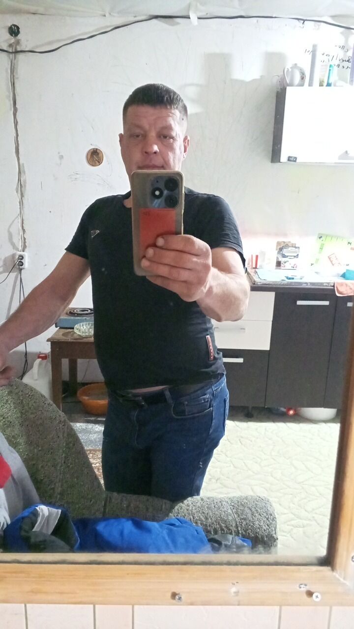  deleted,   Slavik, 35 ,   ,   
