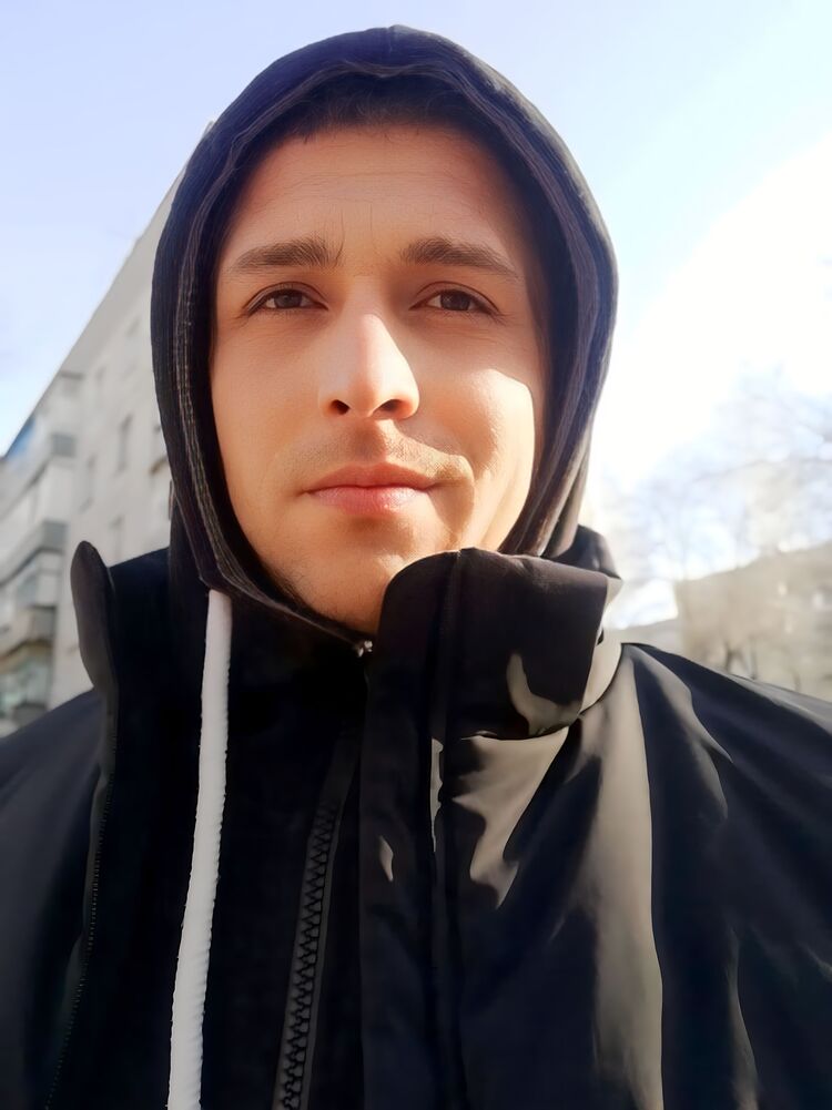   ,   Zheka, 37 ,   ,   