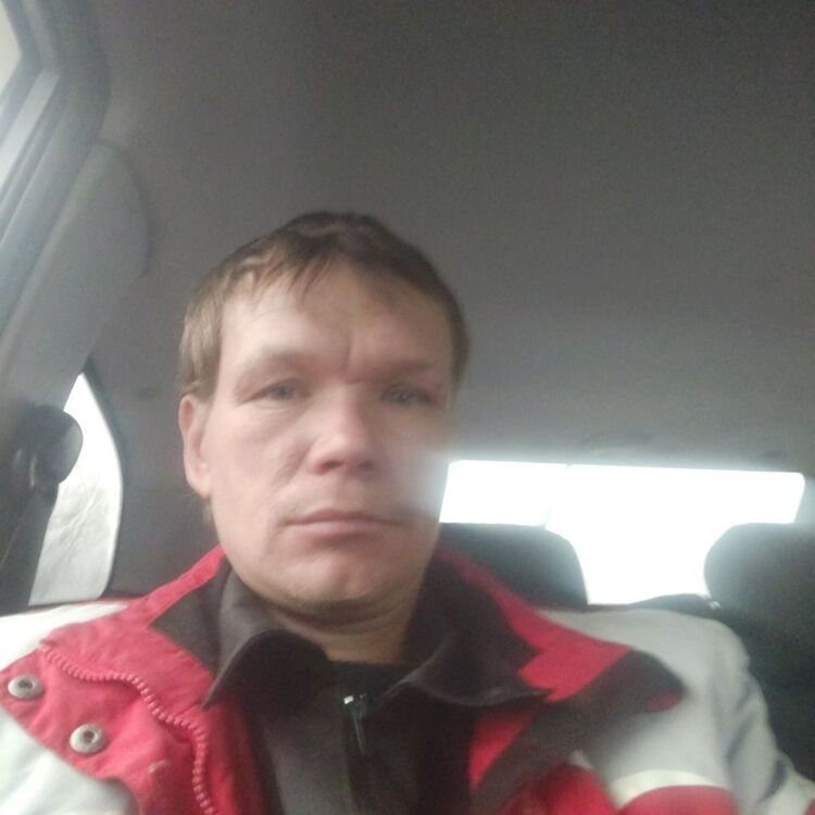  48068782  Vladimir, 38 ,    