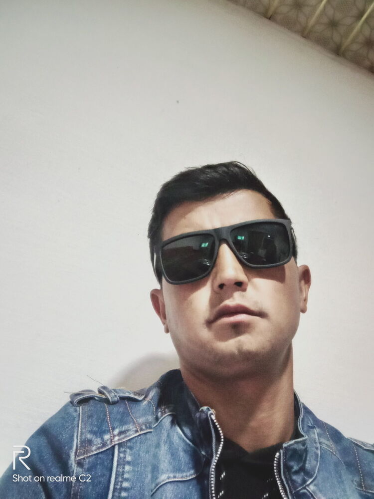  18258212  , 33 ,    