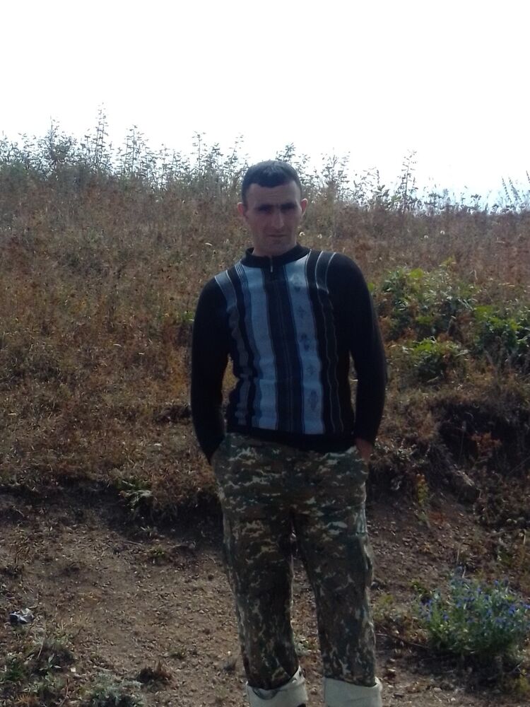  17153442  Mher, 39 ,    
