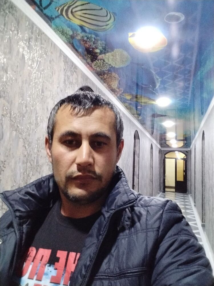  48709652  Bahramjon, 39 ,    
