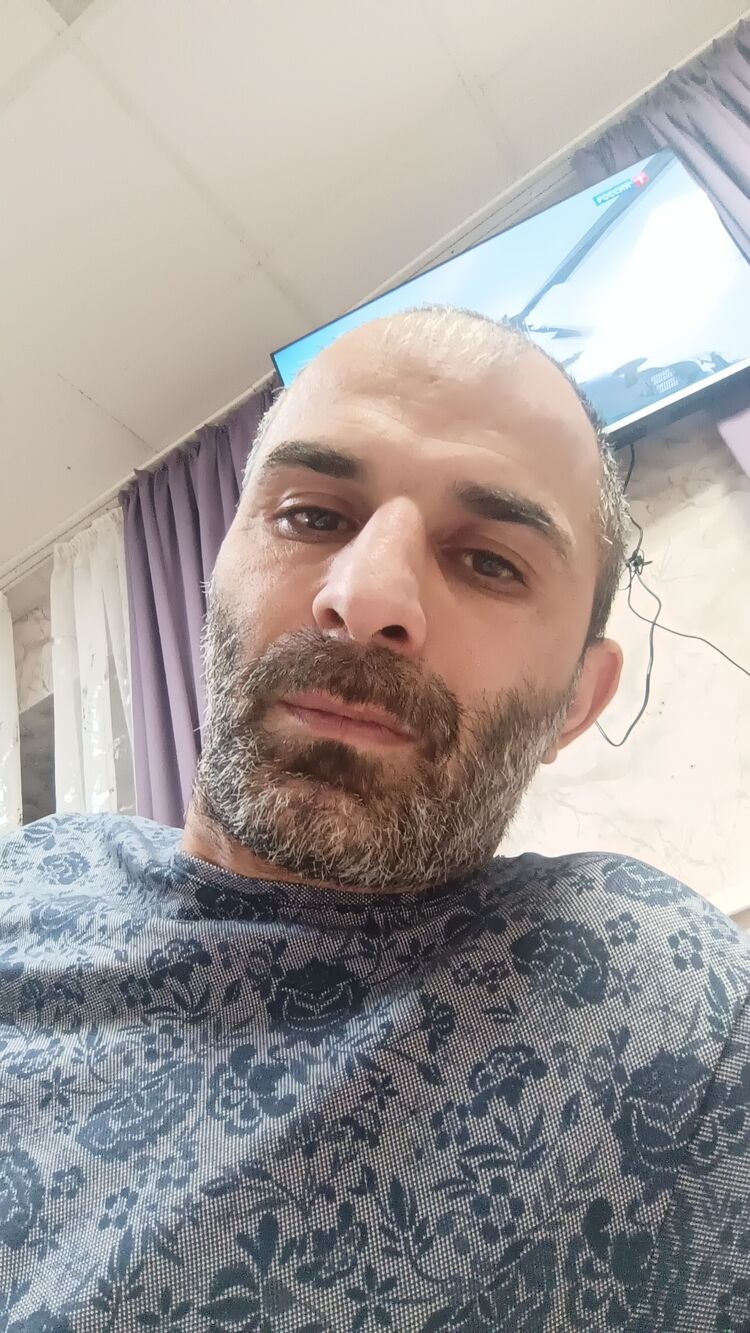  49037602  Vagab, 40 ,     