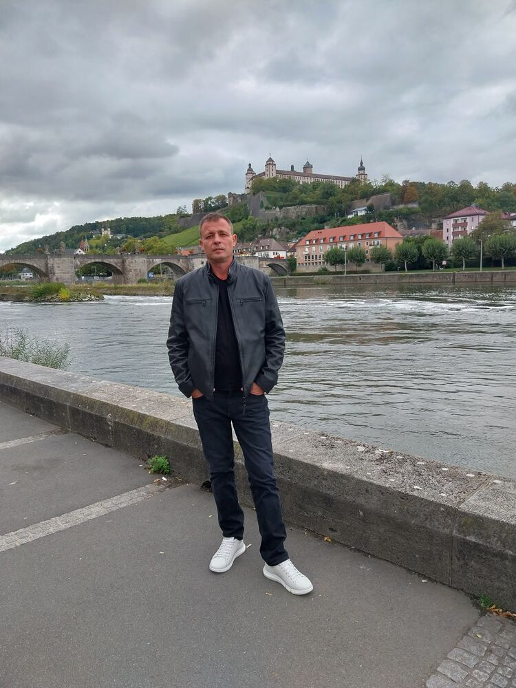  ,   Ivan, 43 ,     , c 