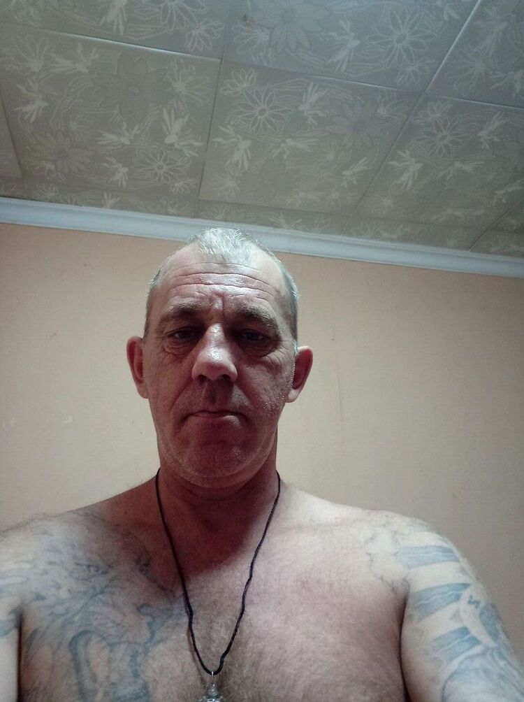  40504352  , 52 ,     