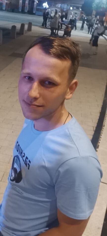  51965782  , 21 ,    
