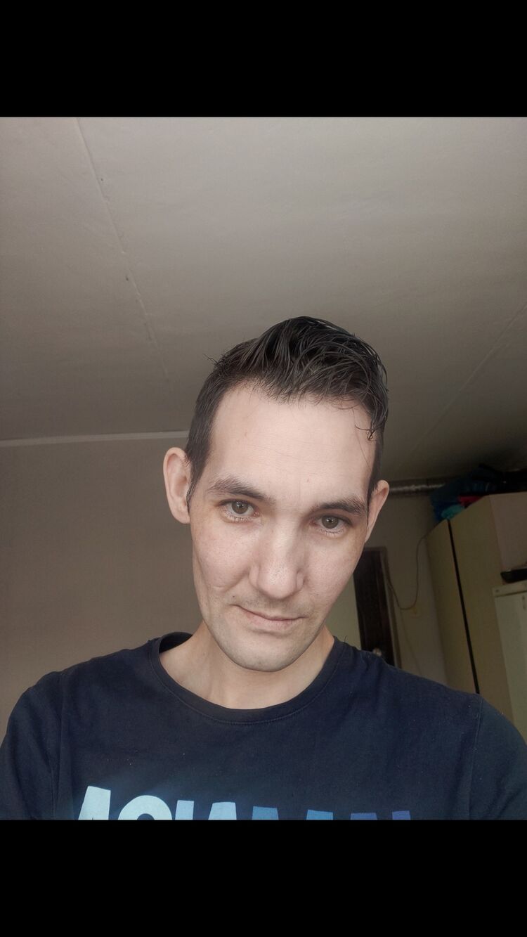  ,   Rystam, 37 ,   