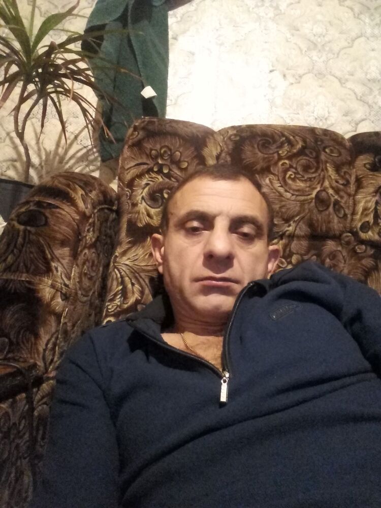  ,   Hovo, 53 ,   ,   , c 