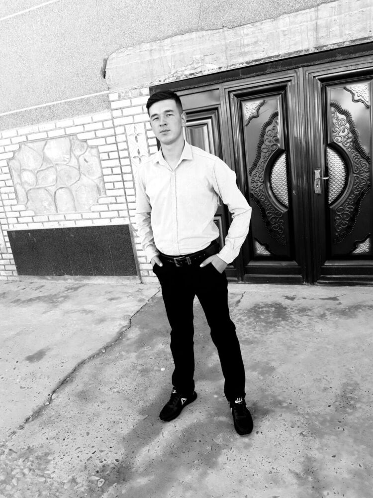  31358222  Azizbek, 22 ,    