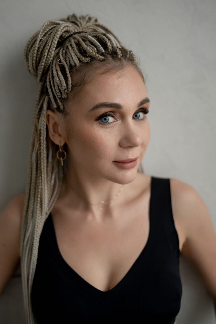  29907352  Maria, 37 ,    