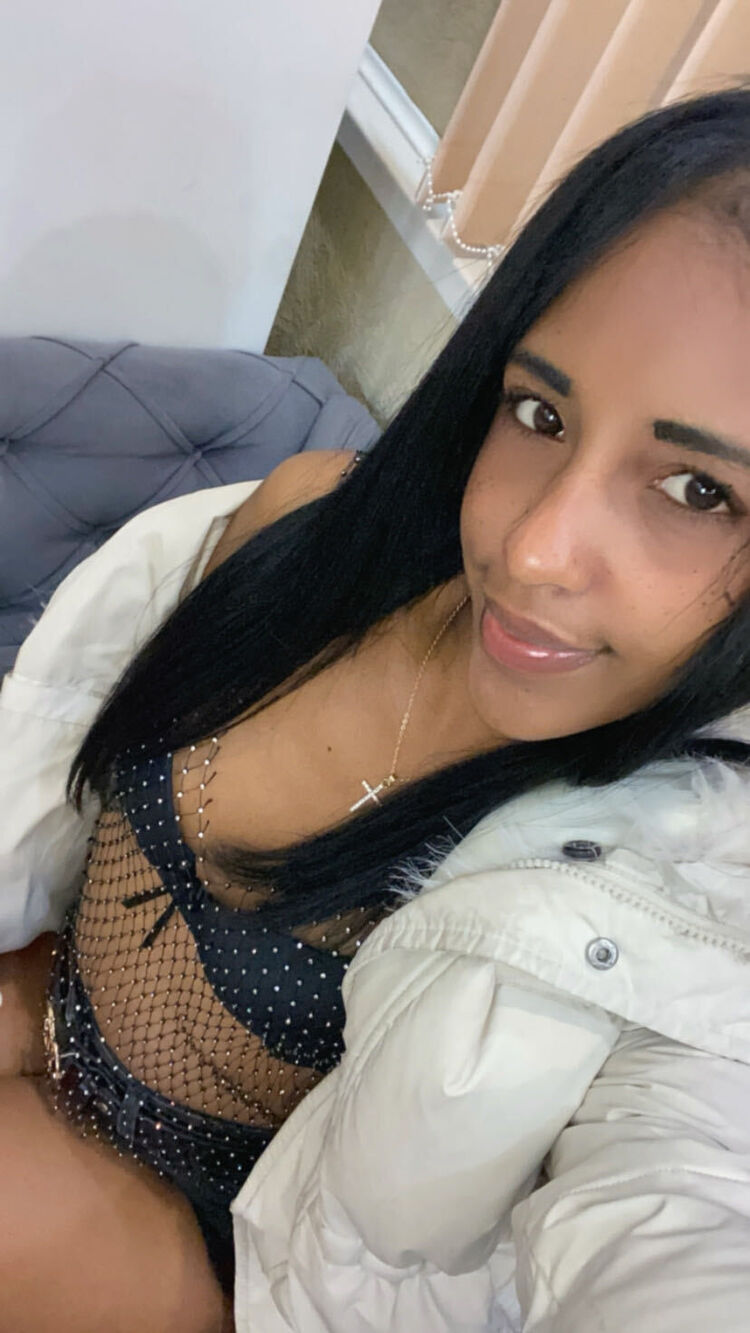 ���� 55680112 ������� Elena, 24 ����, ���� ���������� � Frankfurt Am Main