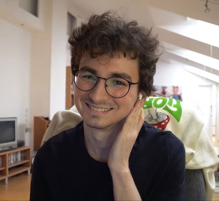  -,   , 25 ,     , 