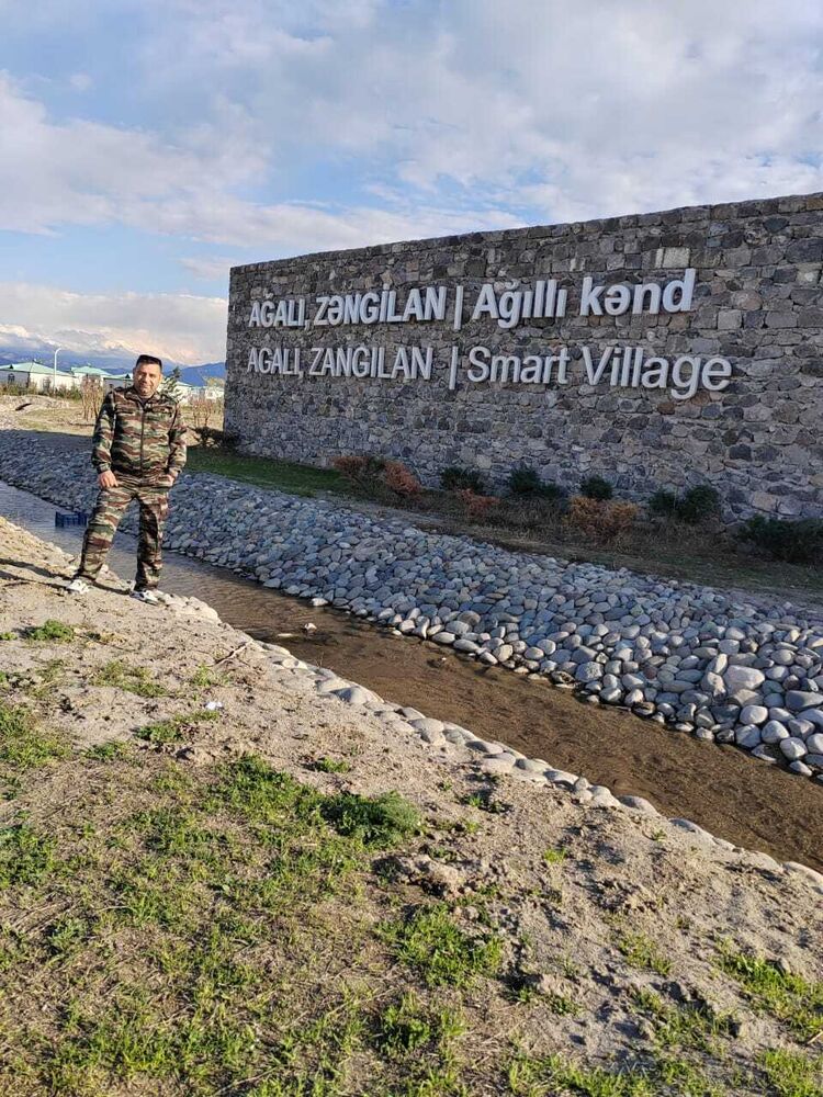  53745302  Abdulla, 49 ,    