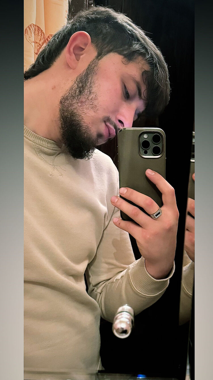  48311302  , 26 ,    -