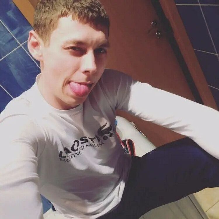  27419532  Aleksandr, 31 ,    