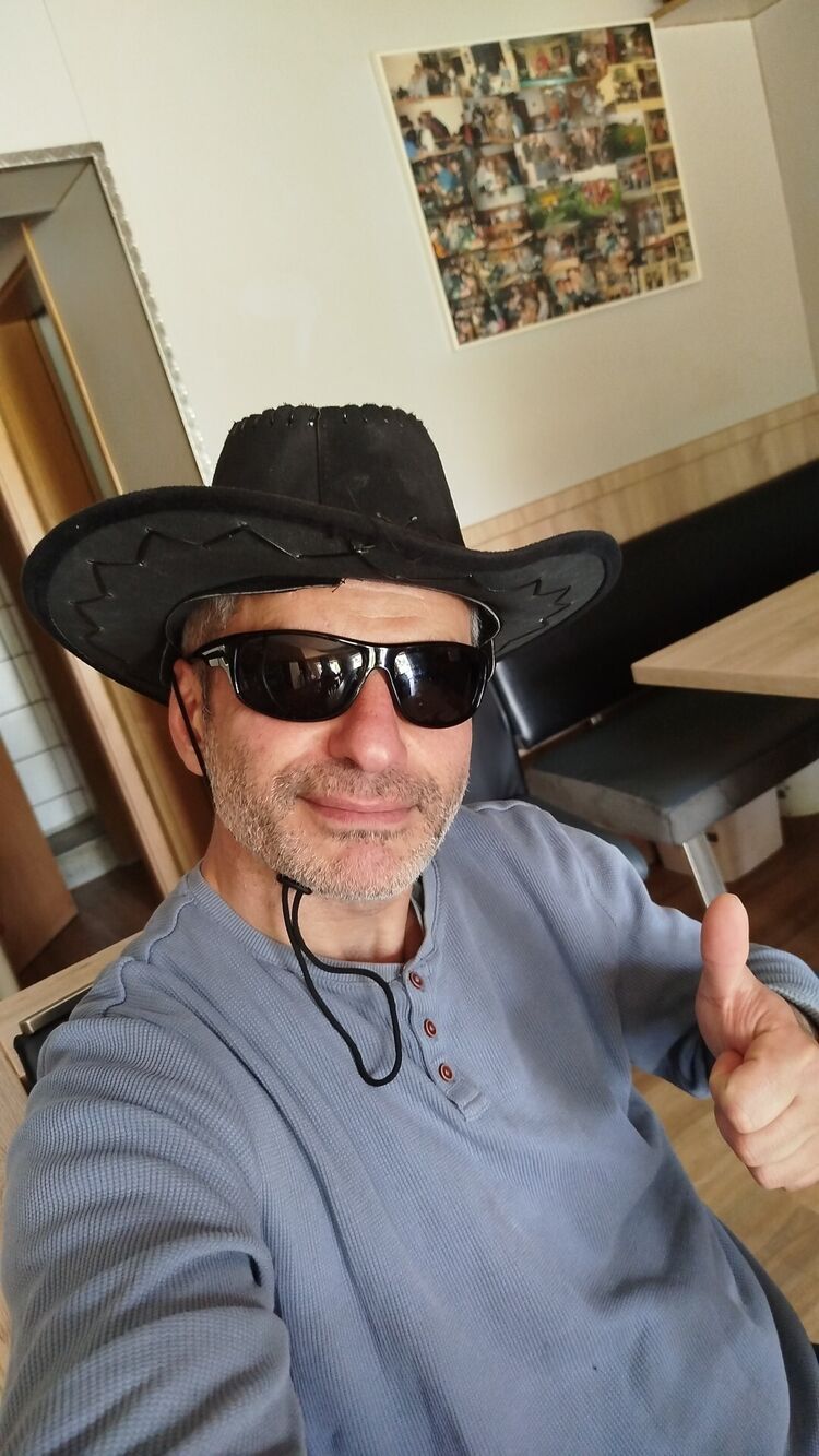  Anhausen,   Seymur, 43 ,   ,   