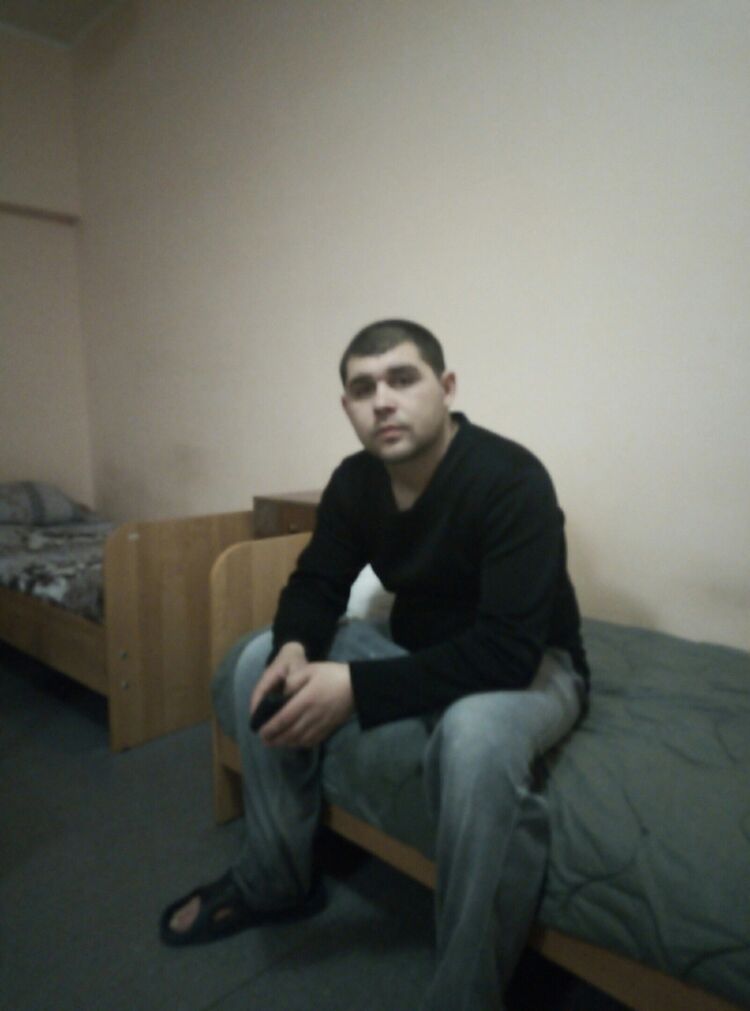  46551772  , 33 ,    