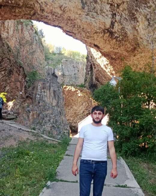  ,   Vahan, 28 ,  