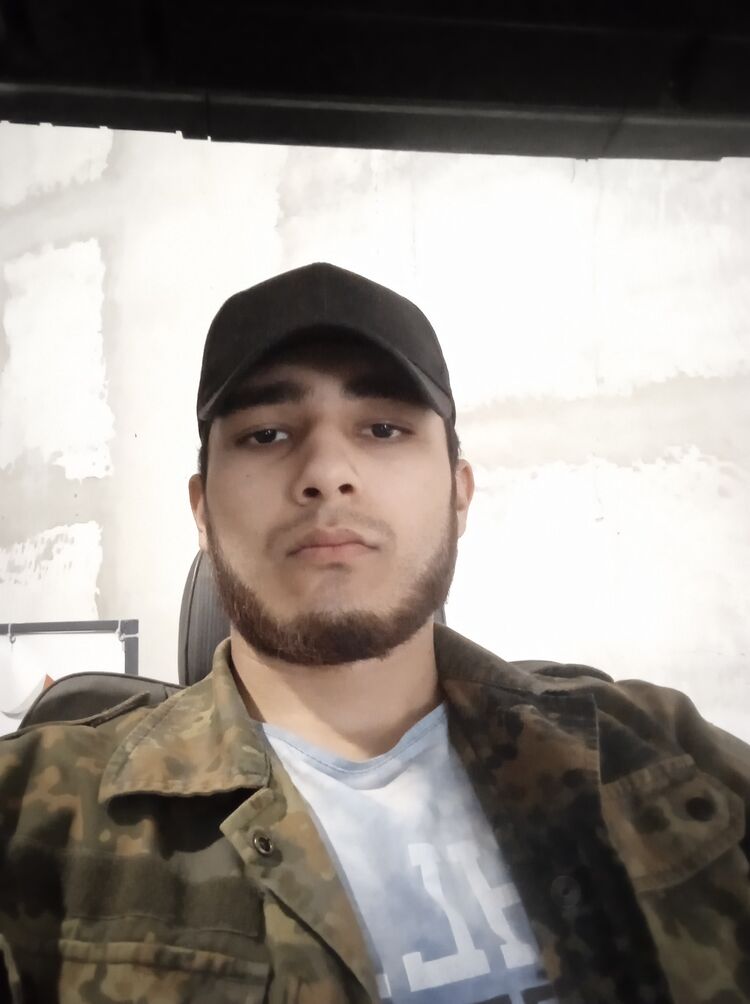  45560992  Nuriddin, 24 ,    