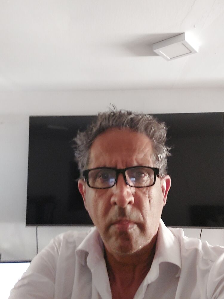  28810062  Eyal, 61 ,    Tel Aviv-Yafo