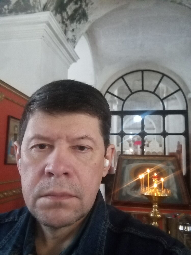  48411352  ALEX, 54 ,    