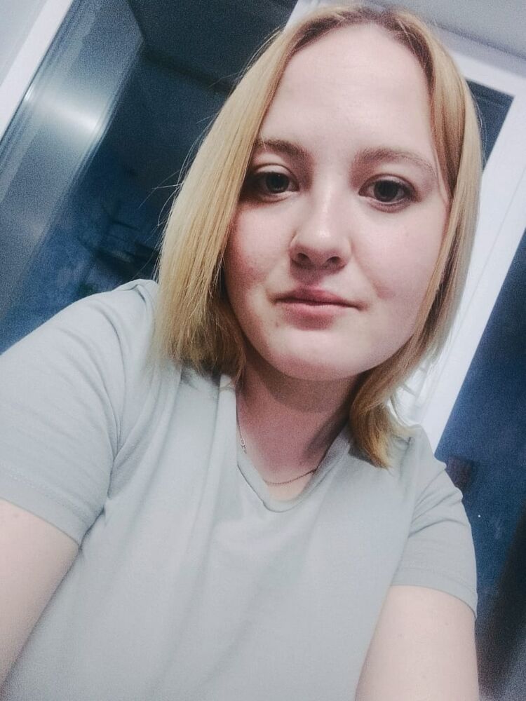  34917382  Ekaterina, 24 ,    
