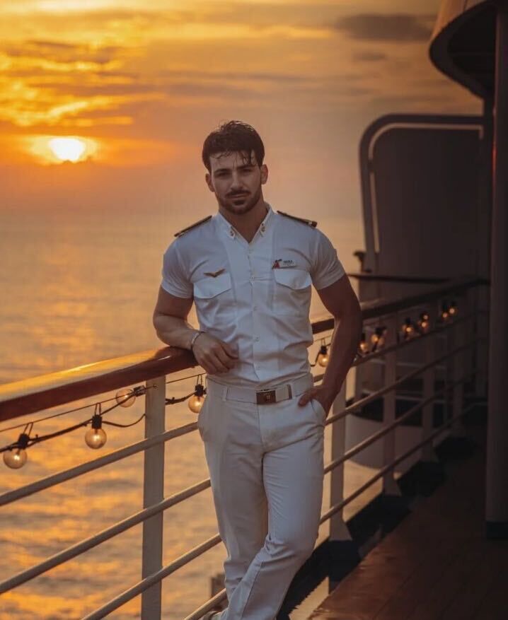  51727672  Nicola, 42 ,    Forest Hills