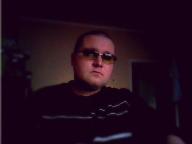  13189412  Leonid, 32 ,    