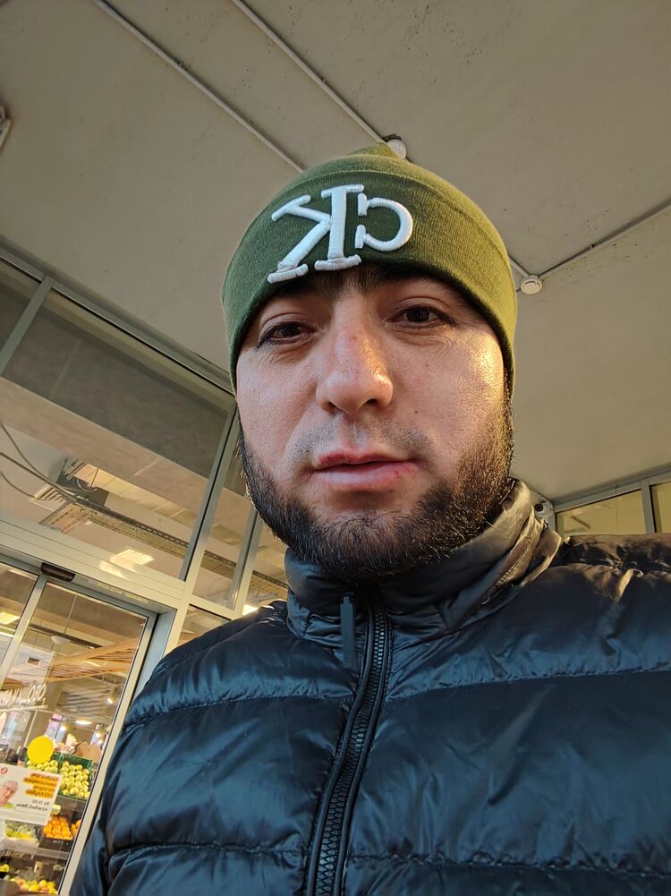  ,   Asliddin, 31 ,   ,   