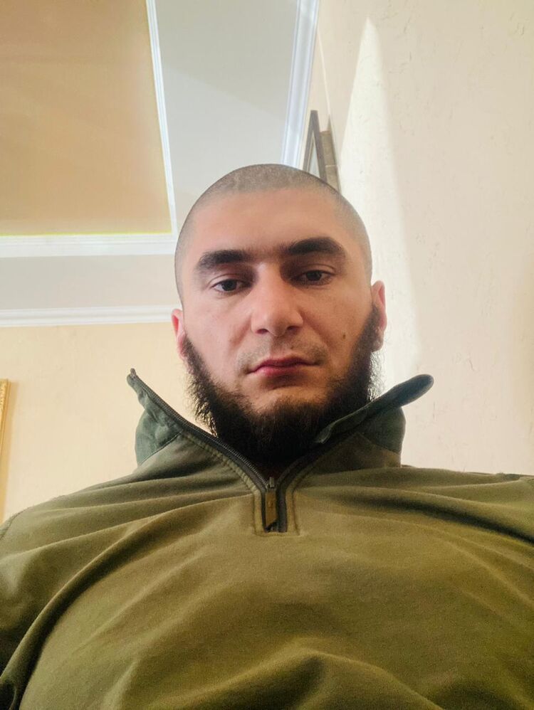  33325072  Gamzat, 29 ,    