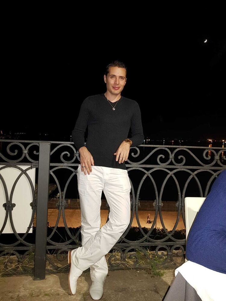  ,   Kevin, 37 ,   ,   , c 