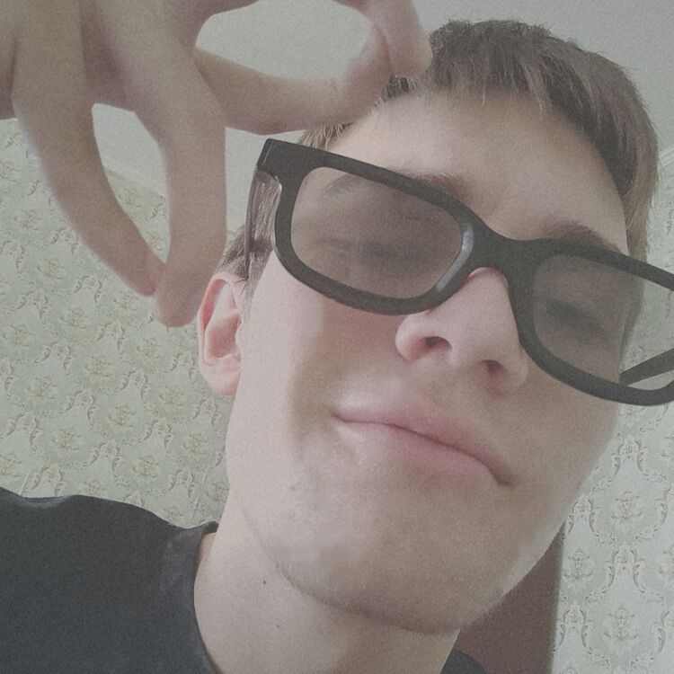  27421352  Denis, 22 ,    