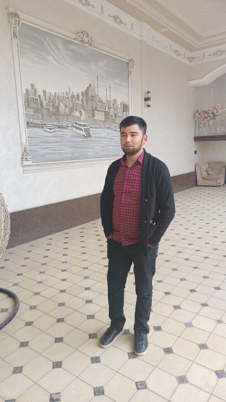  42902872  , 32 ,    