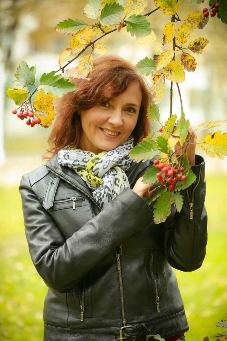  ,   Lory, 57 ,     , c 