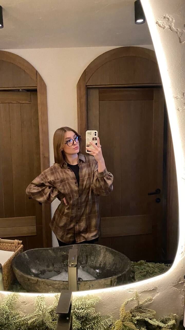  54648962  , 21 ,    --