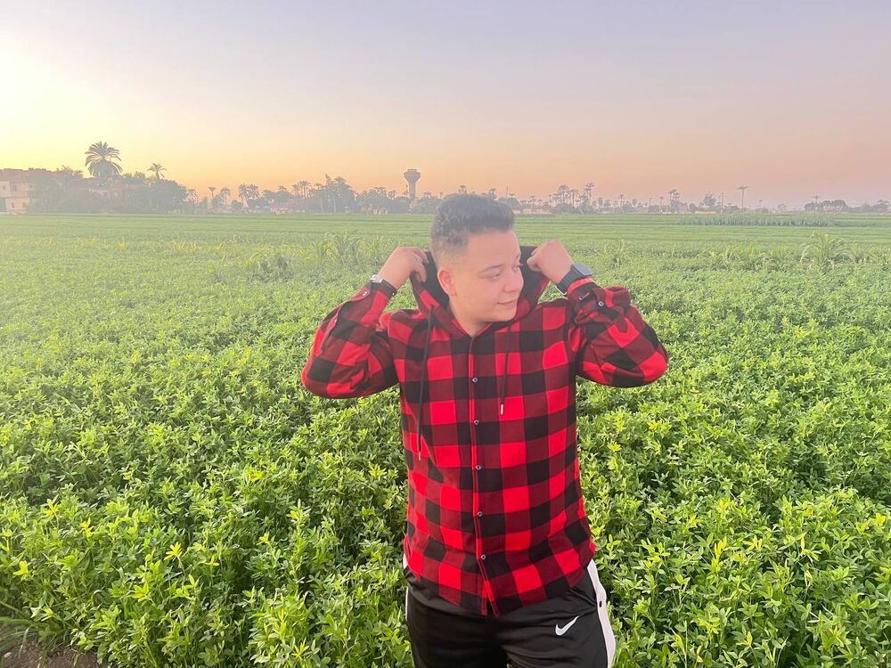  50591302  GURBAN, 22 ,    