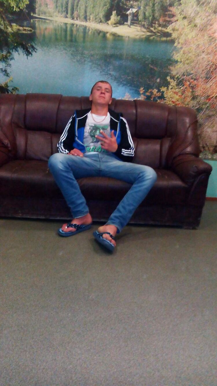  27077042  , 34 ,    -