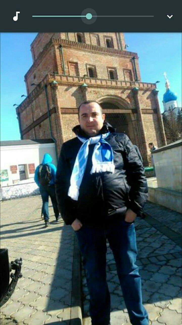  28494992  Artem, 37 ,    
